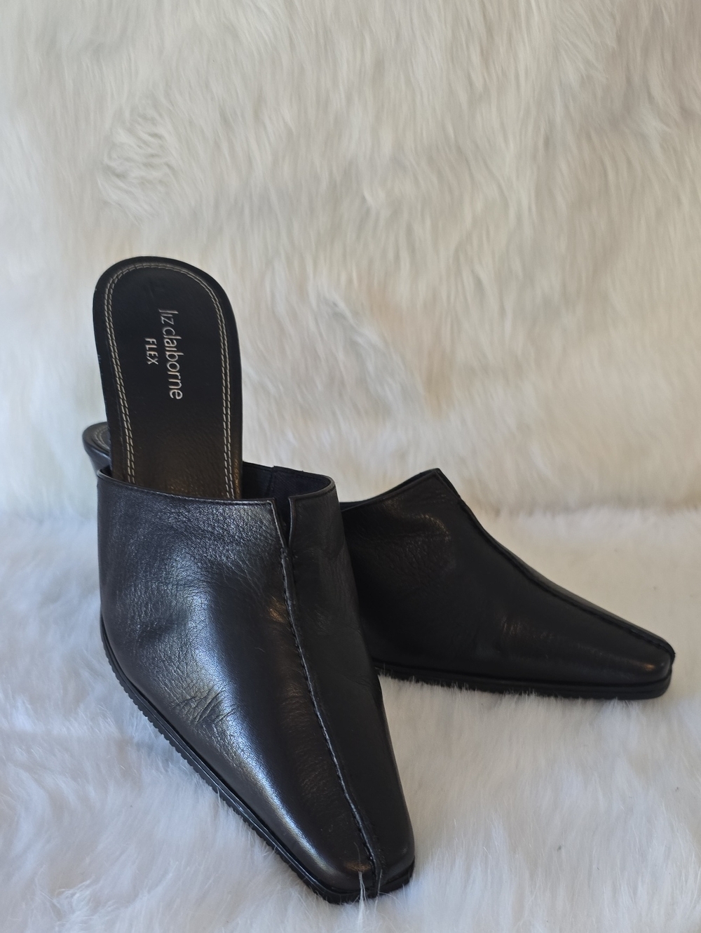 Liz Claiborne Black Leather Pointed Mule Slide